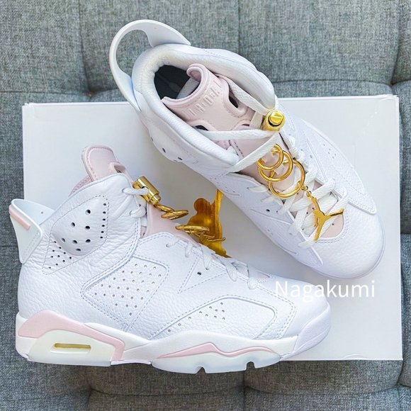 Jordan Shoes - 🤍💖 Nike Air Jordan 6 white soft pink with gold c